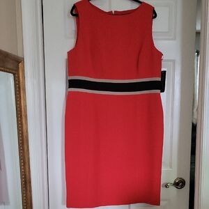 Evan Picone Chic Sleeveless Dress